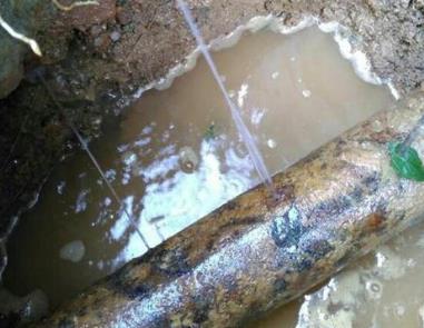 天水市楼顶渗水维修公司分享下地暖漏水的原因及检测方法。